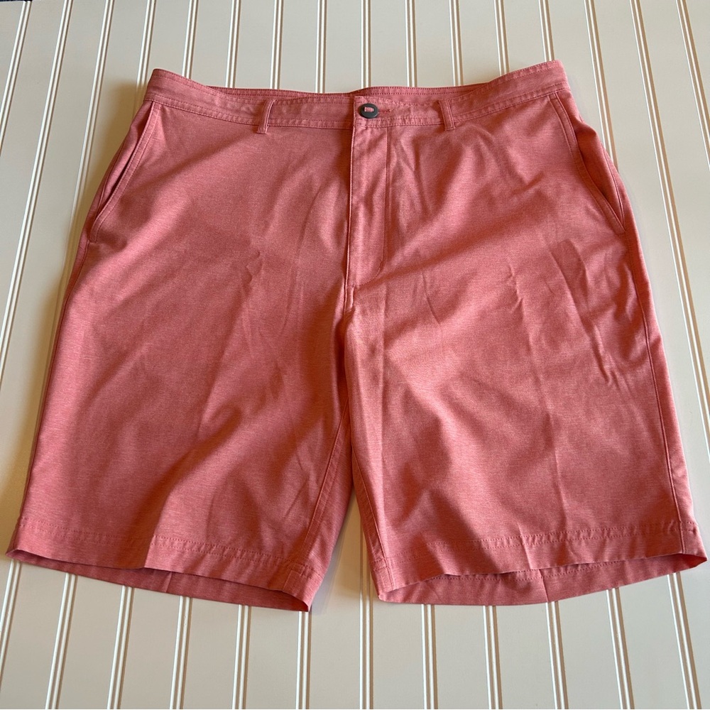 Roundtree and Yorke Performance Shorts Size 36 Salmon Pink